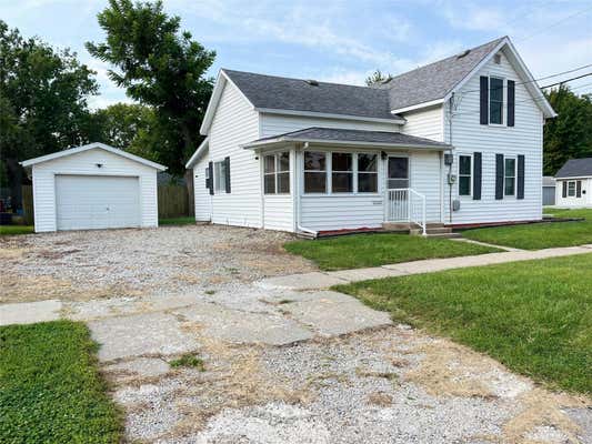 431 S 3RD AVE W, NEWTON, IA 50208, photo 2 of 15