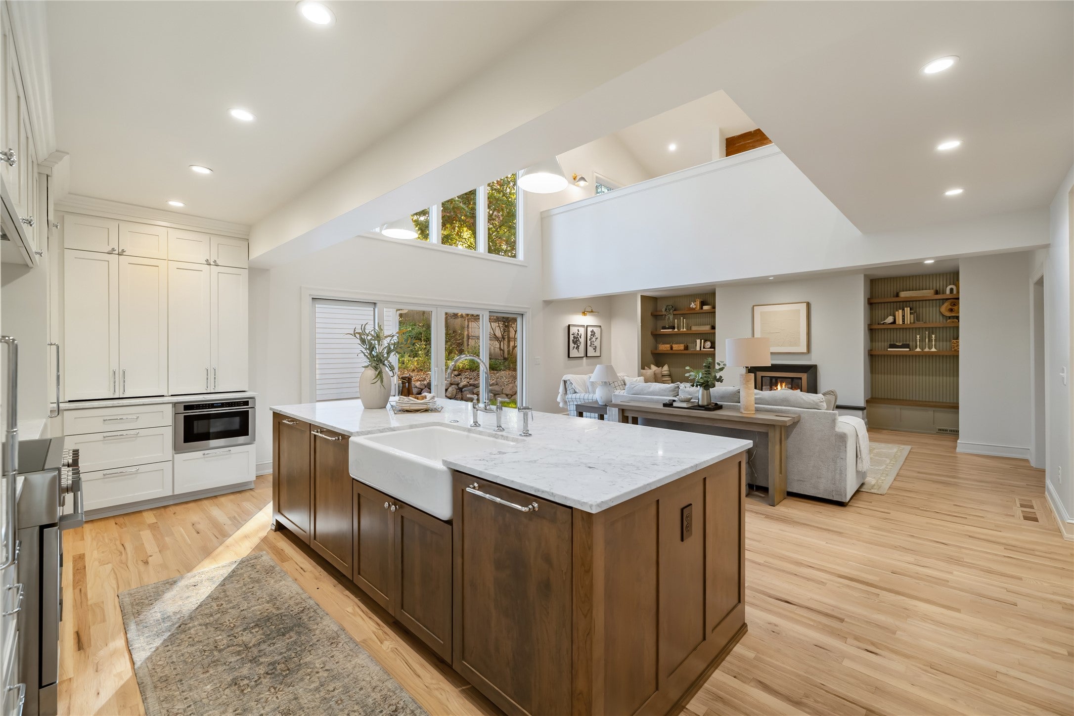 Des Moines, Iowa, 50312, United States, 5 Bedrooms Bedrooms, ,6 BathroomsBathrooms,Residential,Active,1963392