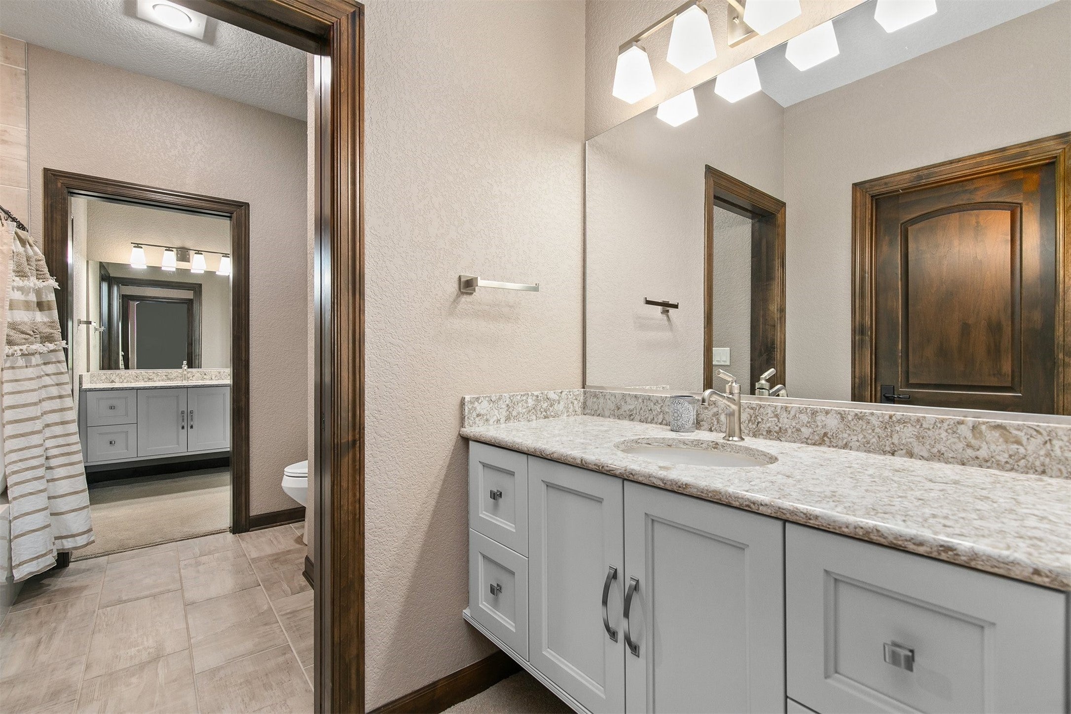 West Des Moines, Iowa, 50266, United States, 6 Bedrooms Bedrooms, ,5 BathroomsBathrooms,Residential,Active,1971022