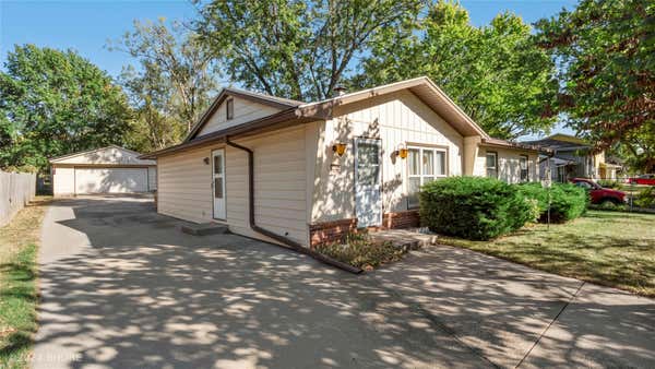 221 N HICKORY BLVD, PLEASANT HILL, IA 50327 - Image 1