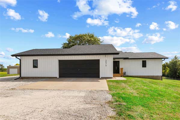 2070 IDAHO DR, PELLA, IA 50219 - Image 1