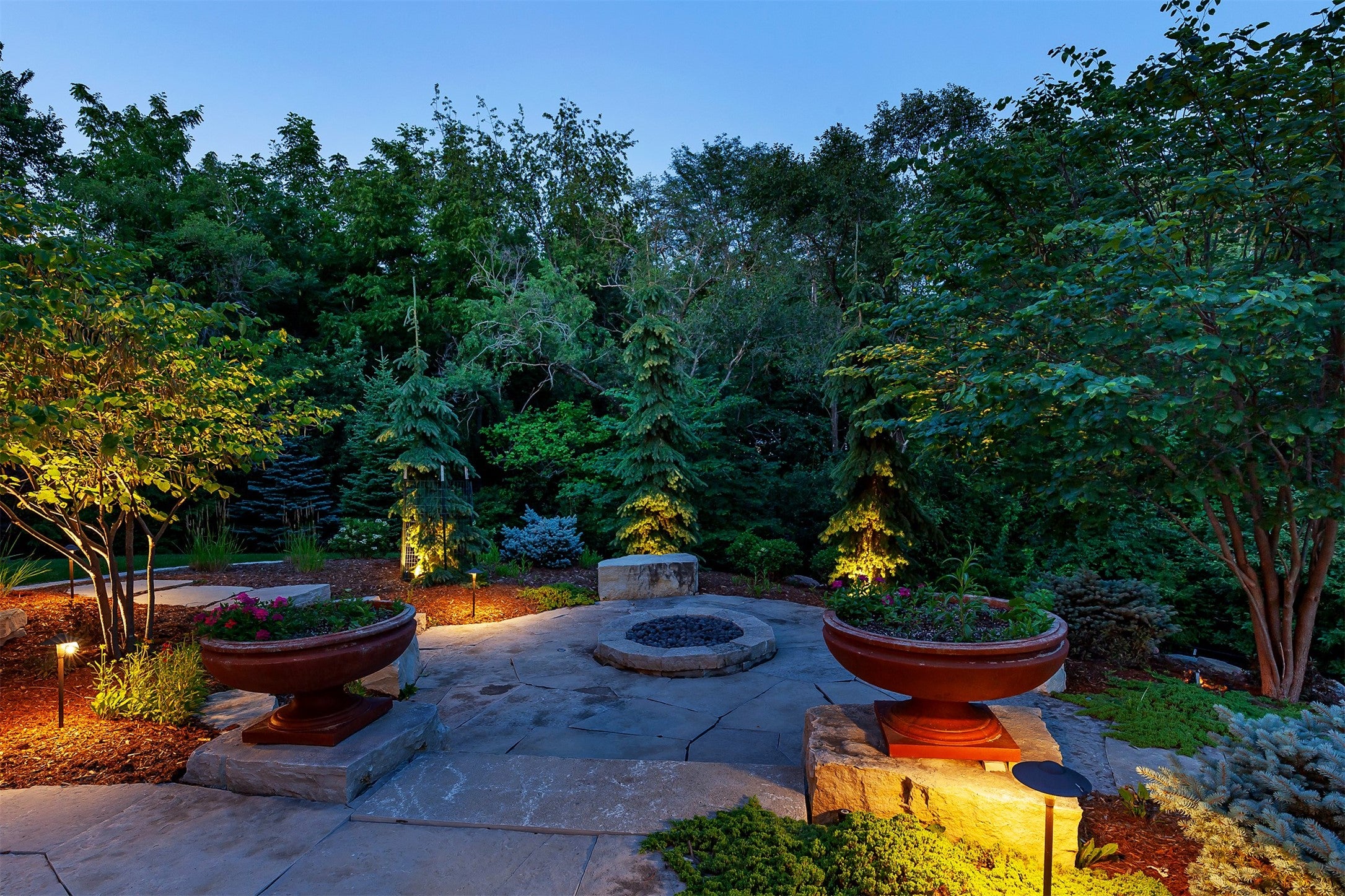 Urbandale, Iowa, 50323, United States, 5 Bedrooms Bedrooms, ,6 BathroomsBathrooms,Residential,Active,2011461