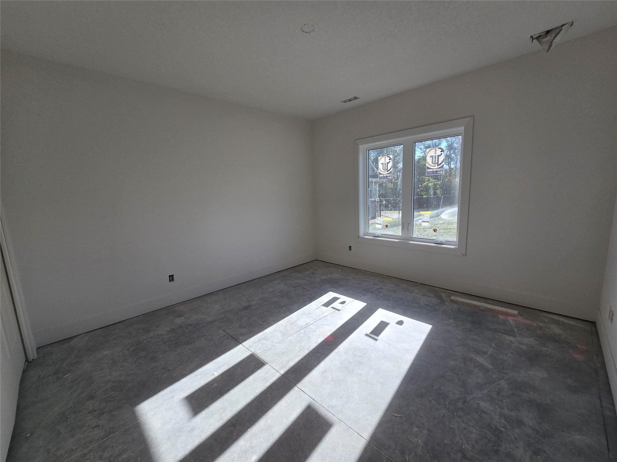 Urbandale, Iowa, 50323, United States, 6 Bedrooms Bedrooms, ,6 BathroomsBathrooms,Residential,Active,1869122