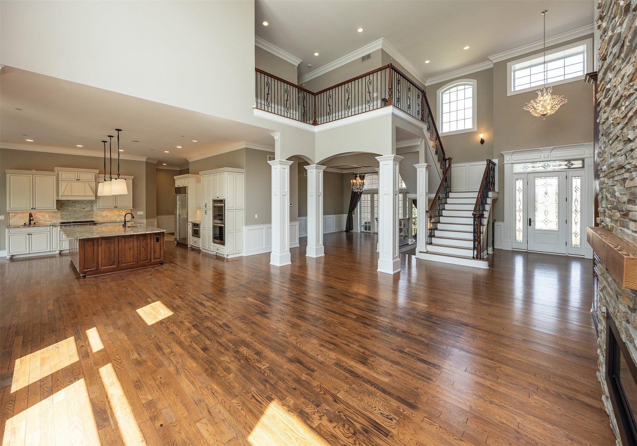 Urbandale, Iowa, 50323, United States, 5 Bedrooms Bedrooms, ,6 BathroomsBathrooms,Residential,Active,1876873