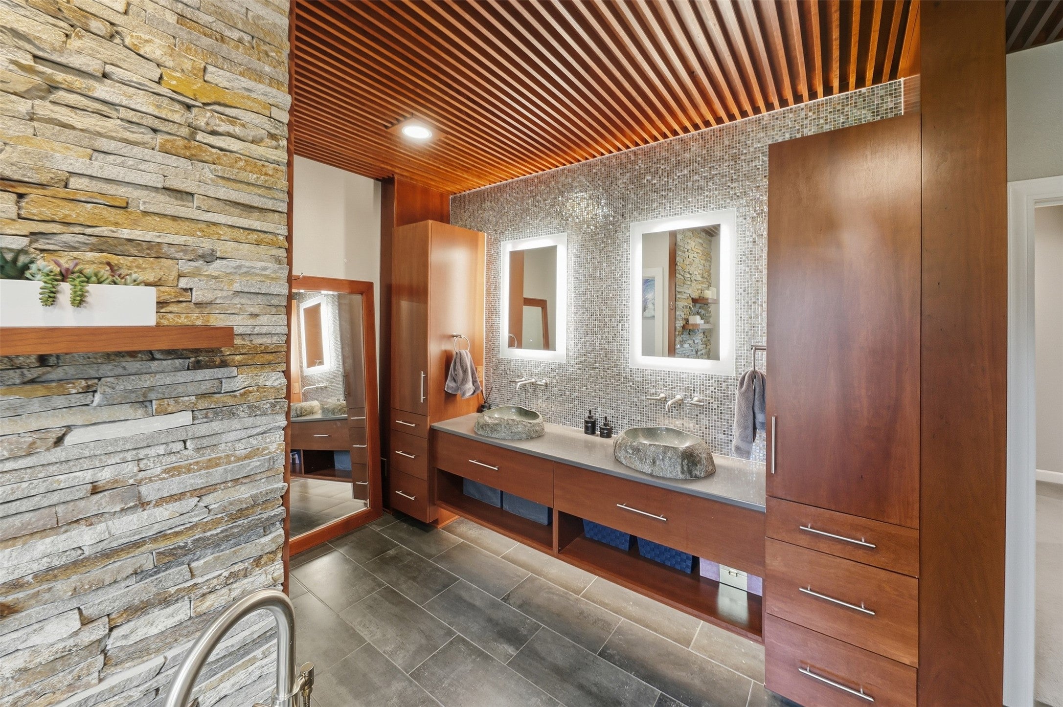 West Des Moines, Iowa, 50266, United States, 5 Bedrooms Bedrooms, ,5 BathroomsBathrooms,Residential,Active,1964503