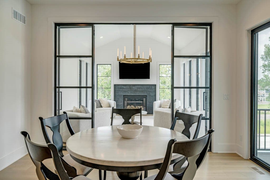 Clive, Iowa, 50325, United States, 5 Bedrooms Bedrooms, ,6 BathroomsBathrooms,Residential,Active,1909646