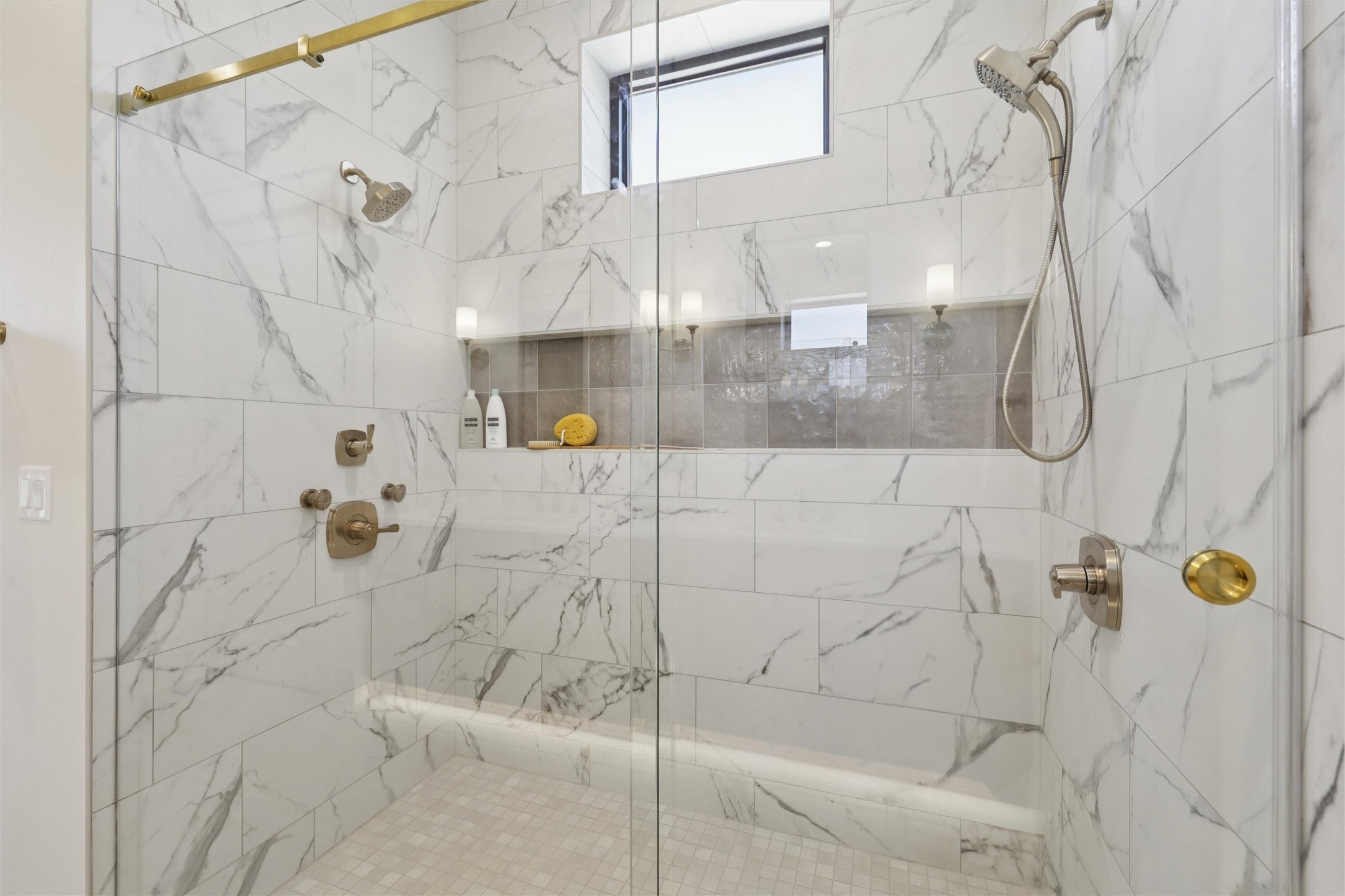 West Des Moines, Iowa, 50266, United States, 6 Bedrooms Bedrooms, ,5 BathroomsBathrooms,Residential,Active,1702108