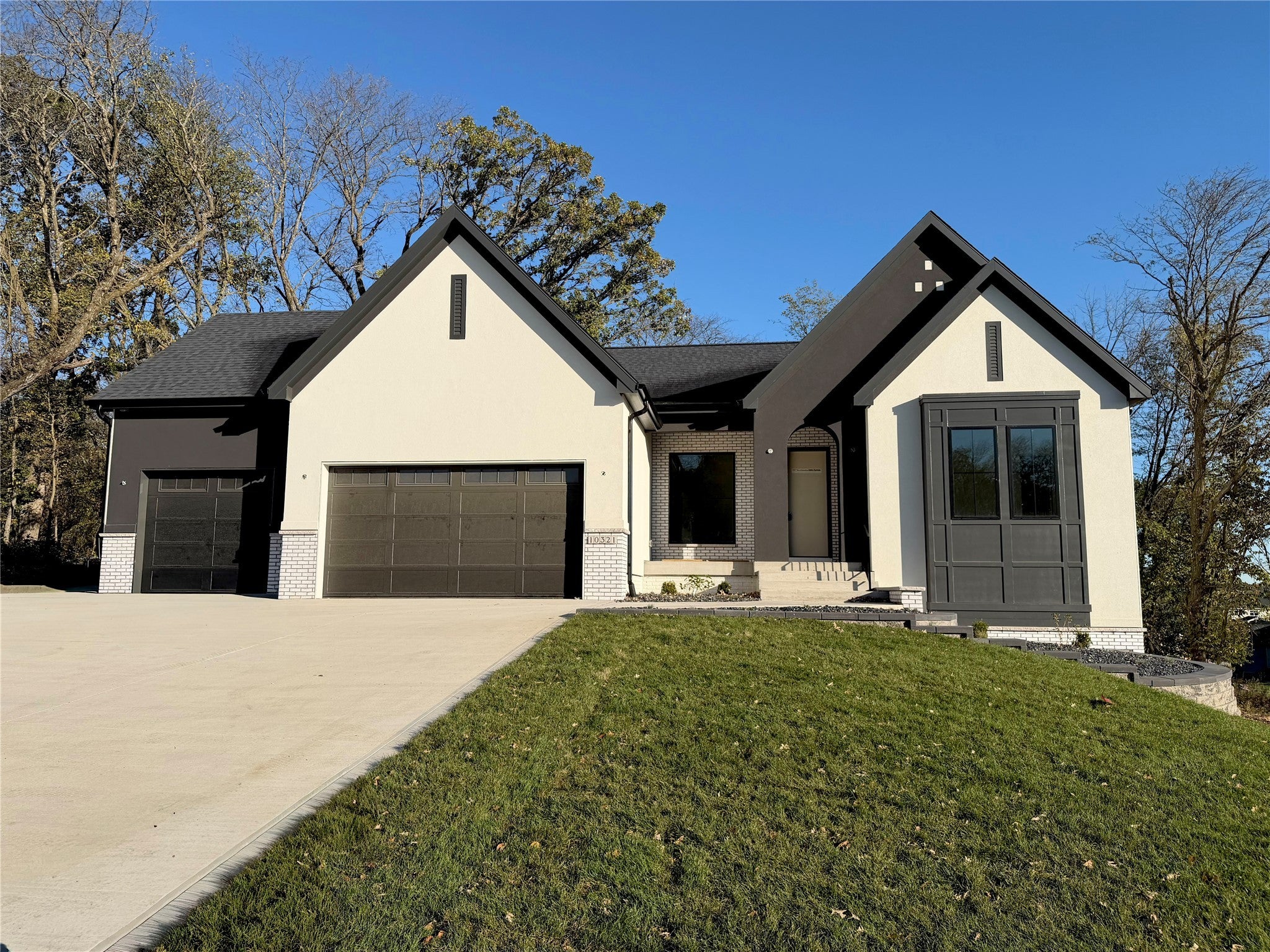 West Des Moines, Iowa, 50266, United States, 4 Bedrooms Bedrooms, ,4 BathroomsBathrooms,Residential,Active,1702744