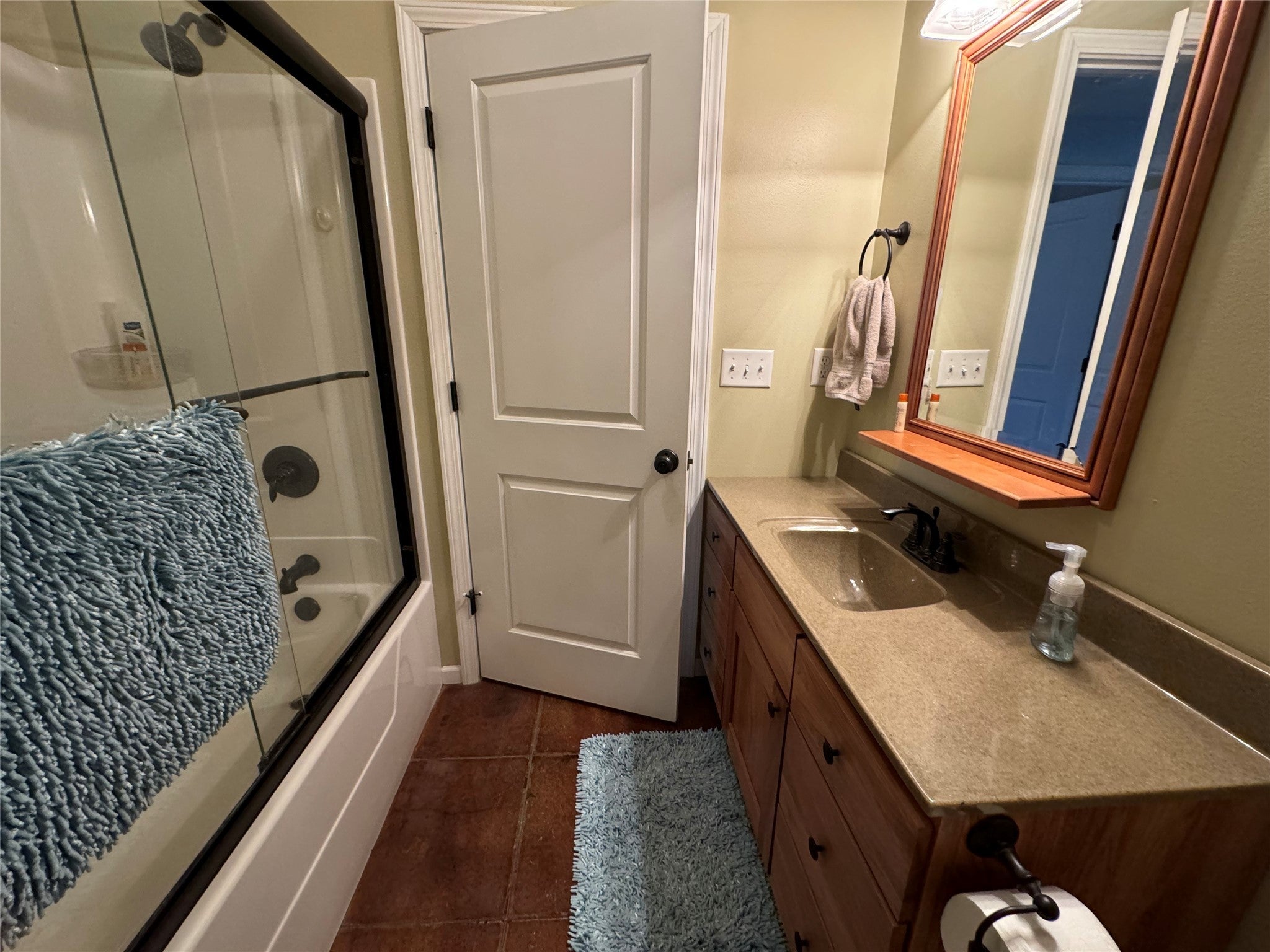 Ellston, Iowa, 50074, United States, 4 Bedrooms Bedrooms, ,3 BathroomsBathrooms,Residential,Active,1945187