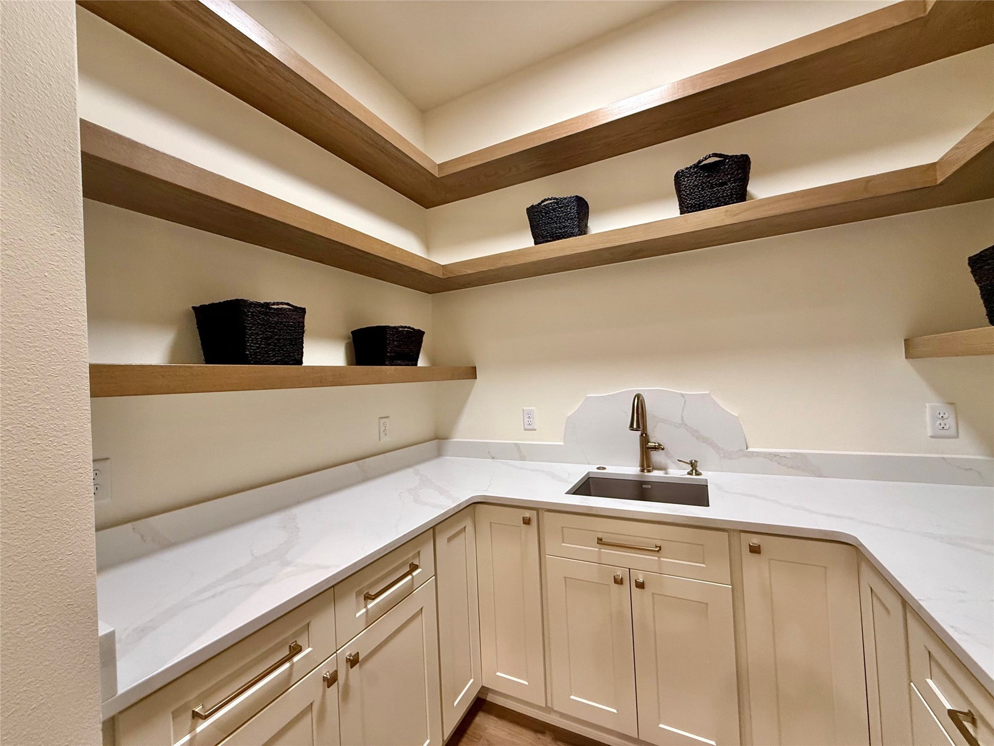 Waukee, Iowa, 50263, United States, 4 Bedrooms Bedrooms, ,5 BathroomsBathrooms,Residential,Active,1968122