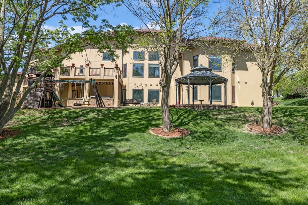 Ames, Iowa, 50014, United States, 6 Bedrooms Bedrooms, ,6 BathroomsBathrooms,Residential,Active,2014935