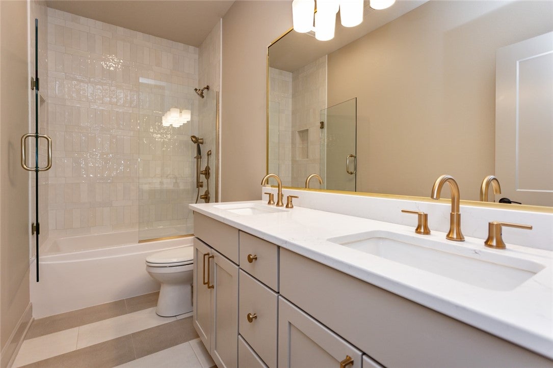 Grimes, Iowa, 50111, United States, 6 Bedrooms Bedrooms, ,5 BathroomsBathrooms,Residential,Active,1755255