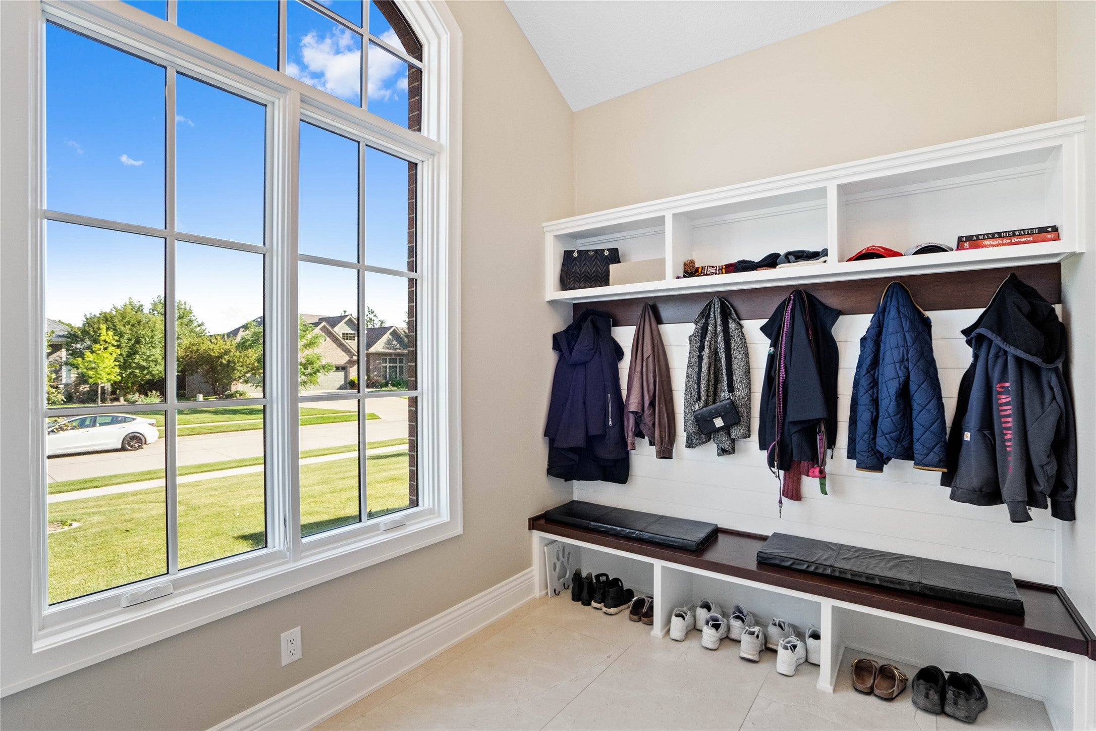Urbandale, Iowa, 50323, United States, 2 Bedrooms Bedrooms, ,3 BathroomsBathrooms,Residential,Active,1927668
