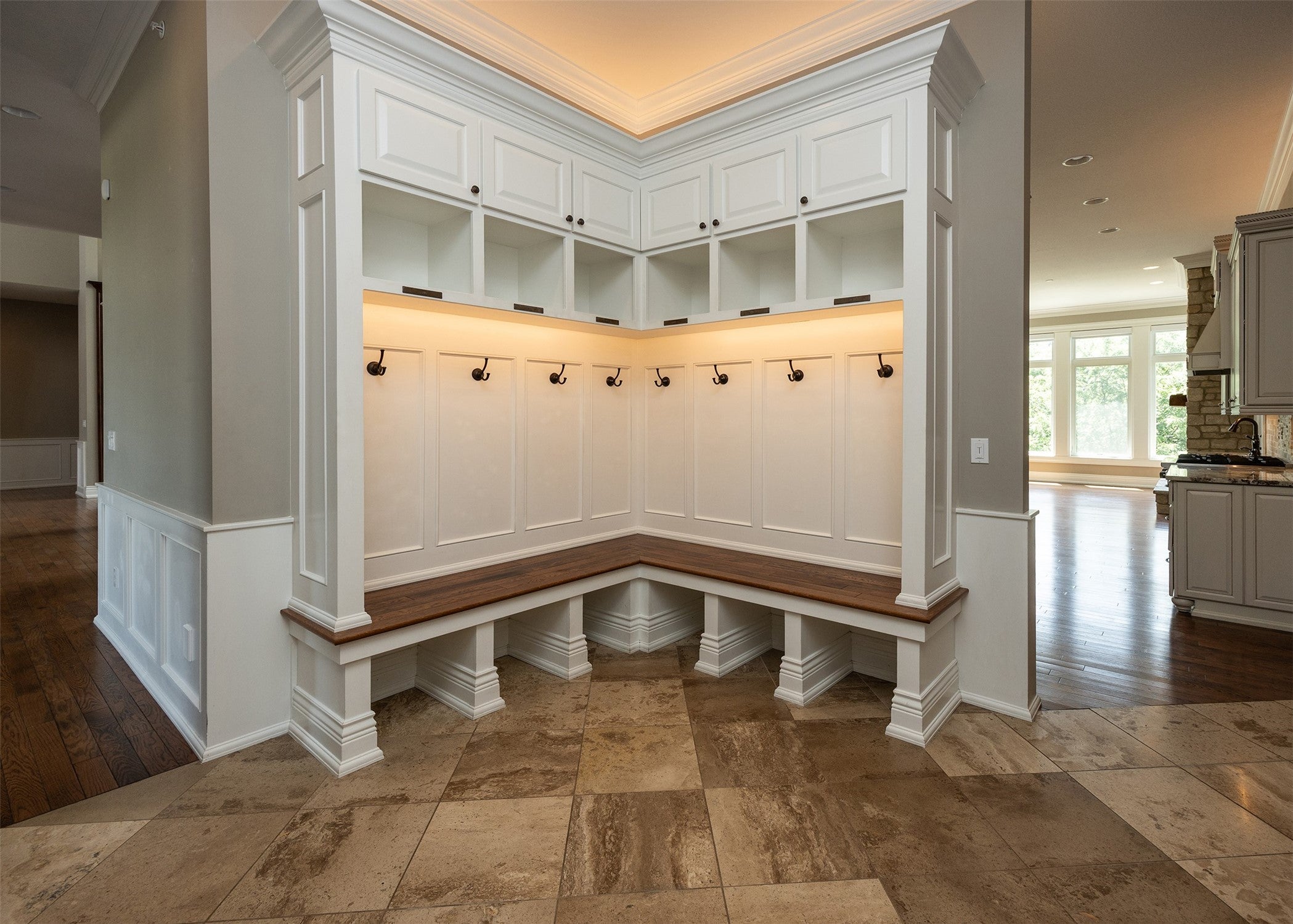 Urbandale, Iowa, 50323, United States, 5 Bedrooms Bedrooms, ,6 BathroomsBathrooms,Residential,Active,1876873