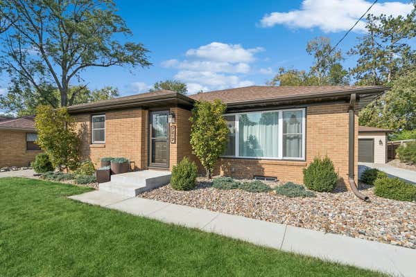 7217 ROSELAND DR, URBANDALE, IA 50322 - Image 1