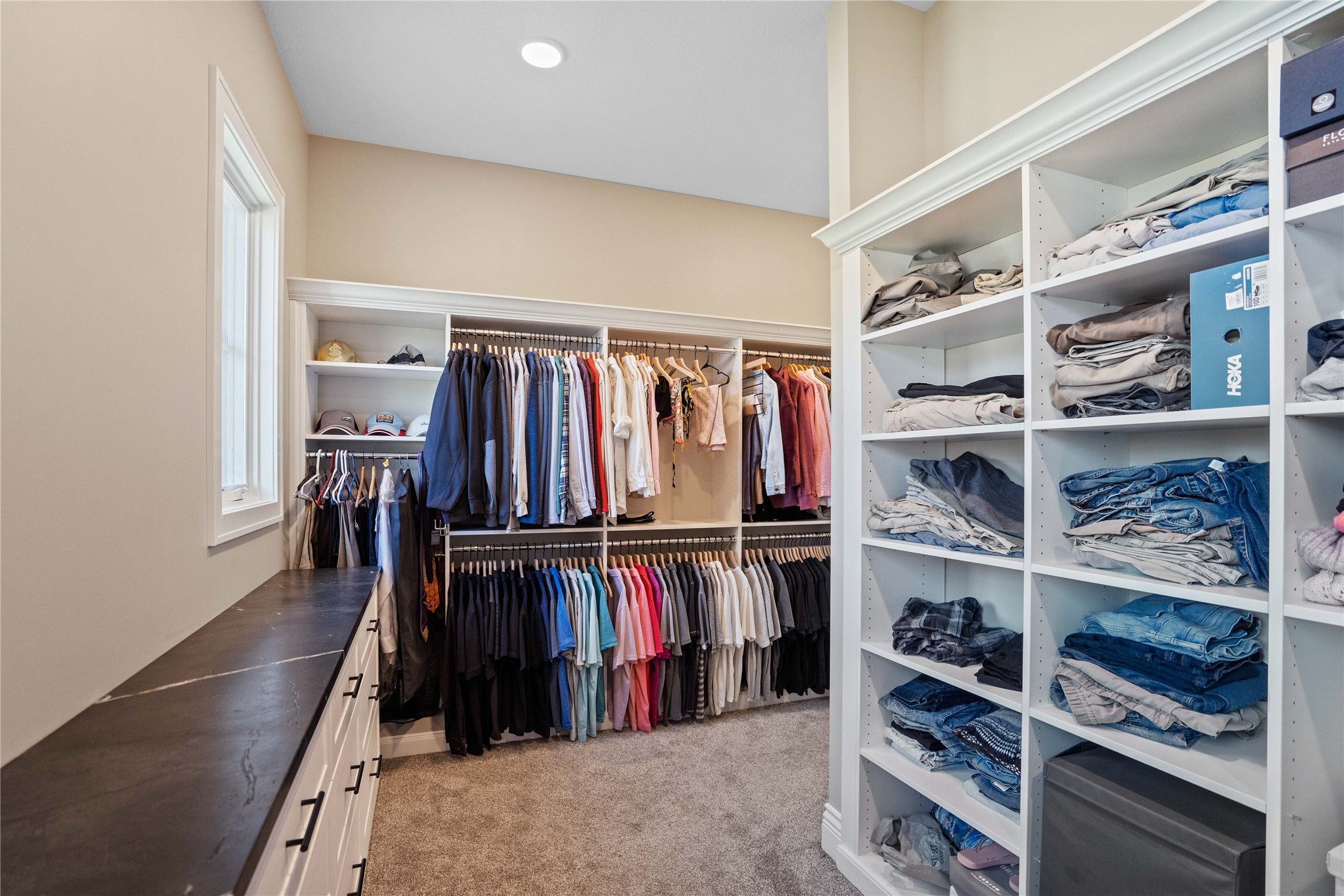 Urbandale, Iowa, 50323, United States, 2 Bedrooms Bedrooms, ,3 BathroomsBathrooms,Residential,Active,1973363