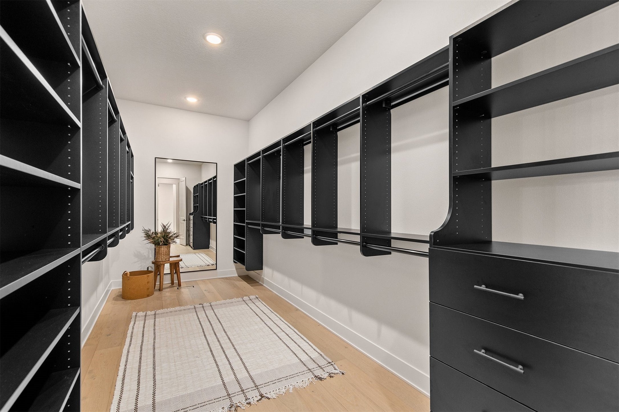 West Des Moines, Iowa, 50266, United States, 4 Bedrooms Bedrooms, ,5 BathroomsBathrooms,Residential,Active,1894164