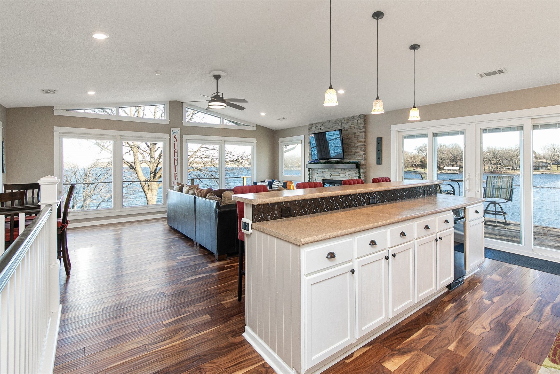 Ellston, Iowa, 50074, United States, 4 Bedrooms Bedrooms, ,3 BathroomsBathrooms,Residential,Active,1742148