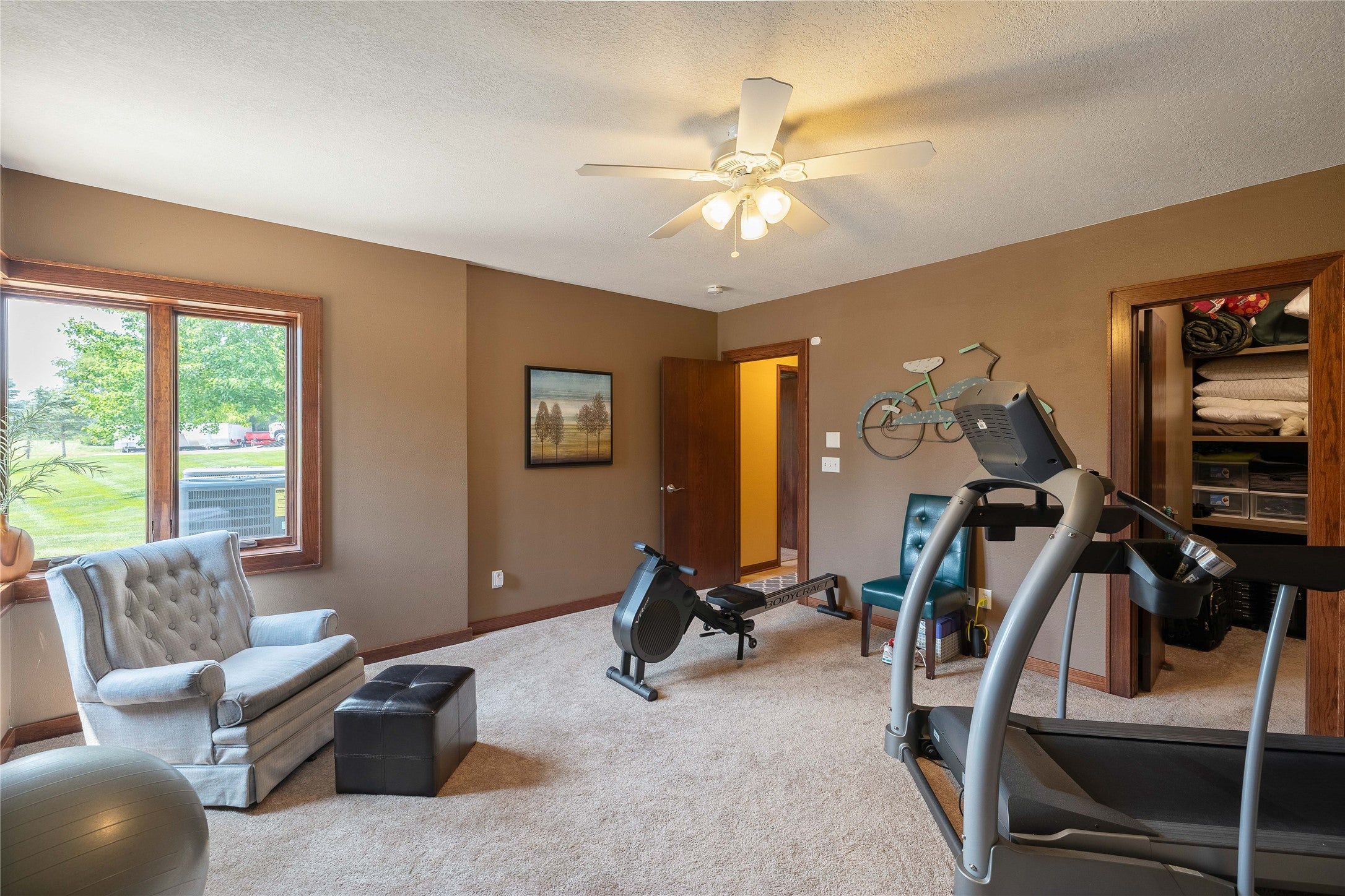 Madrid, Iowa, 50156, United States, 5 Bedrooms Bedrooms, ,6 BathroomsBathrooms,Residential,Active,1904744