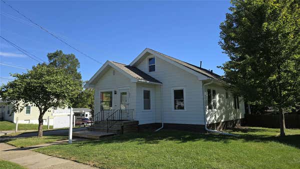 802 W 4TH ST S, NEWTON, IA 50208 - Image 1