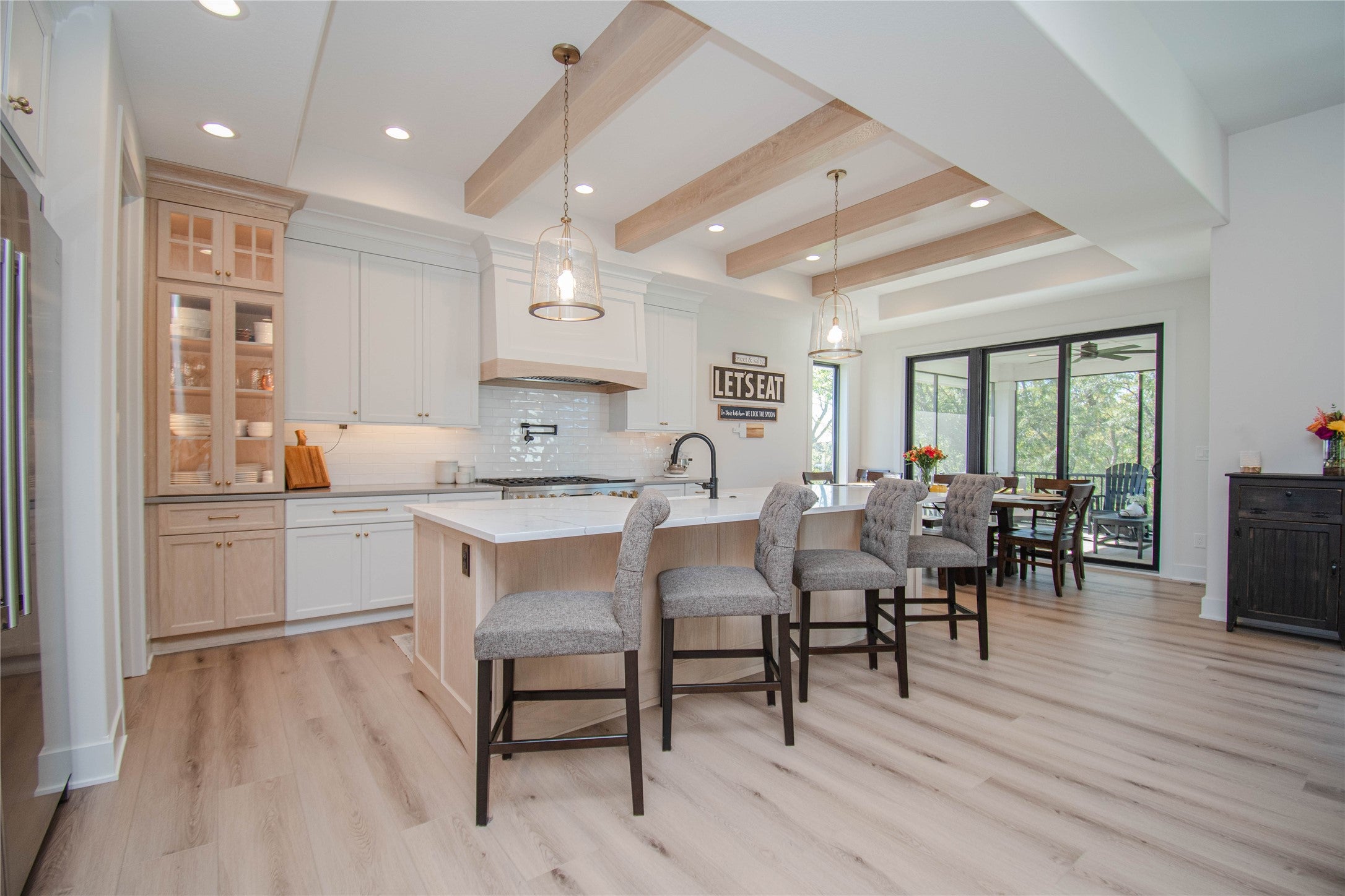 Clive, Iowa, 50325, United States, 4 Bedrooms Bedrooms, ,5 BathroomsBathrooms,Residential,Active,1964297