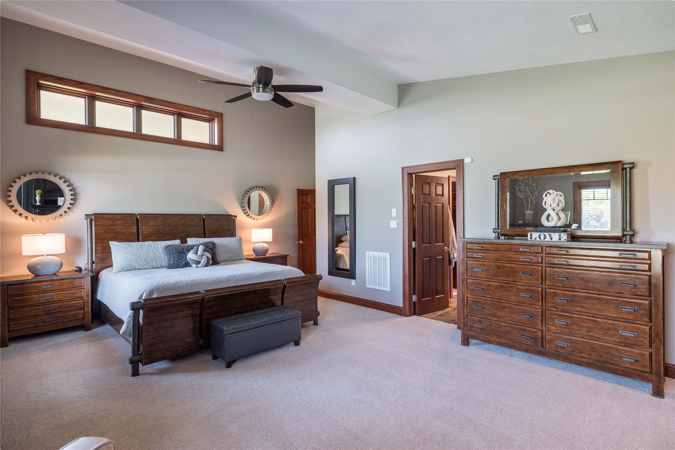 Madrid, Iowa, 50156, United States, 5 Bedrooms Bedrooms, ,6 BathroomsBathrooms,Residential,Active,1904744