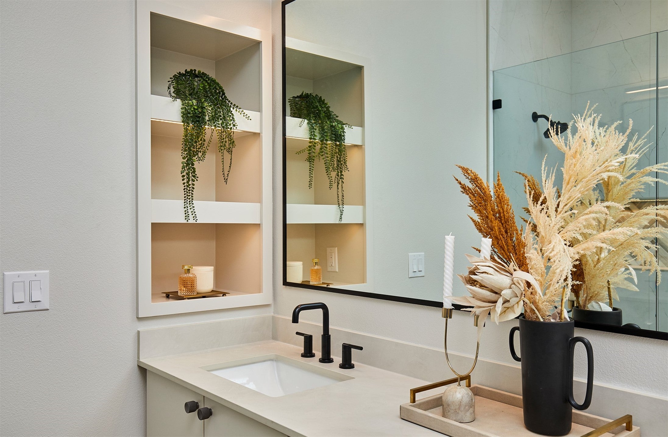 Johnston, Iowa, 50131, United States, 6 Bedrooms Bedrooms, ,3 BathroomsBathrooms,Residential,Active,1943777