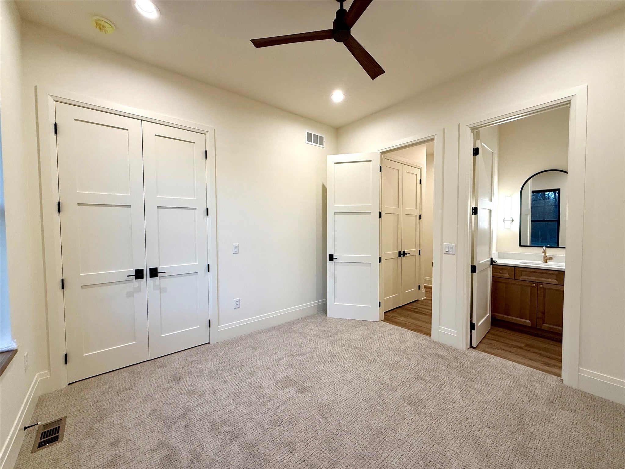 Waukee, Iowa, 50263, United States, 4 Bedrooms Bedrooms, ,5 BathroomsBathrooms,Residential,Active,1968122