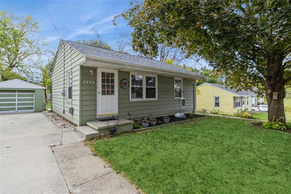 1435 E CRESTON AVE, DES MOINES, IA 50320 - Image 1