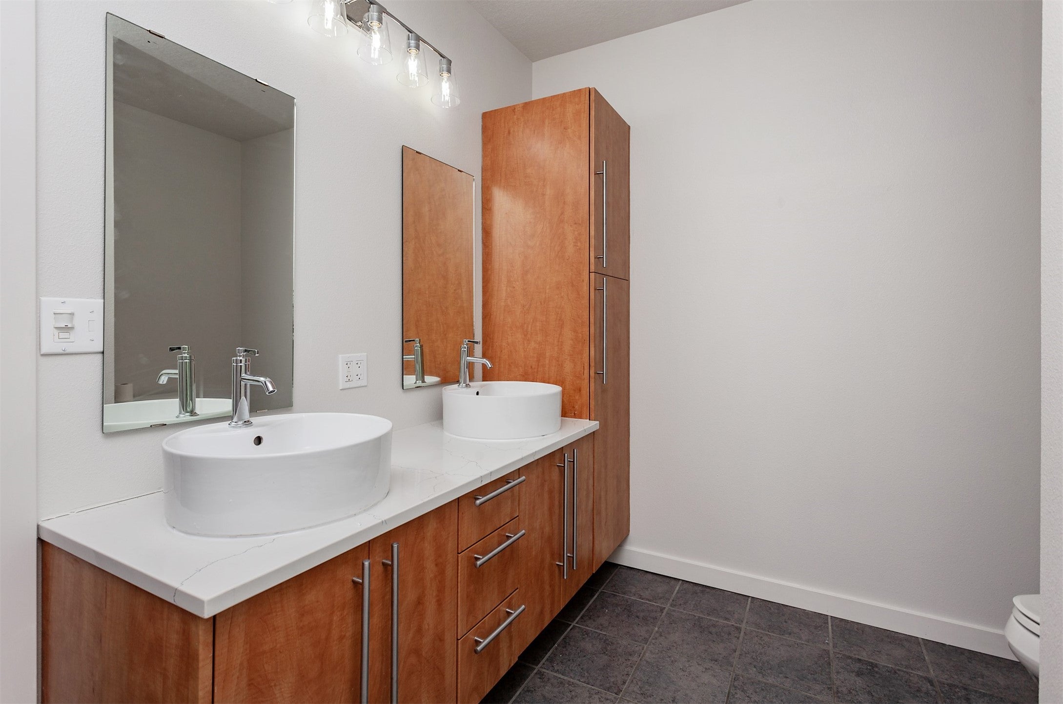 Van Meter, Iowa, 50261, United States, ,4 BathroomsBathrooms,Residential,Active,1757421