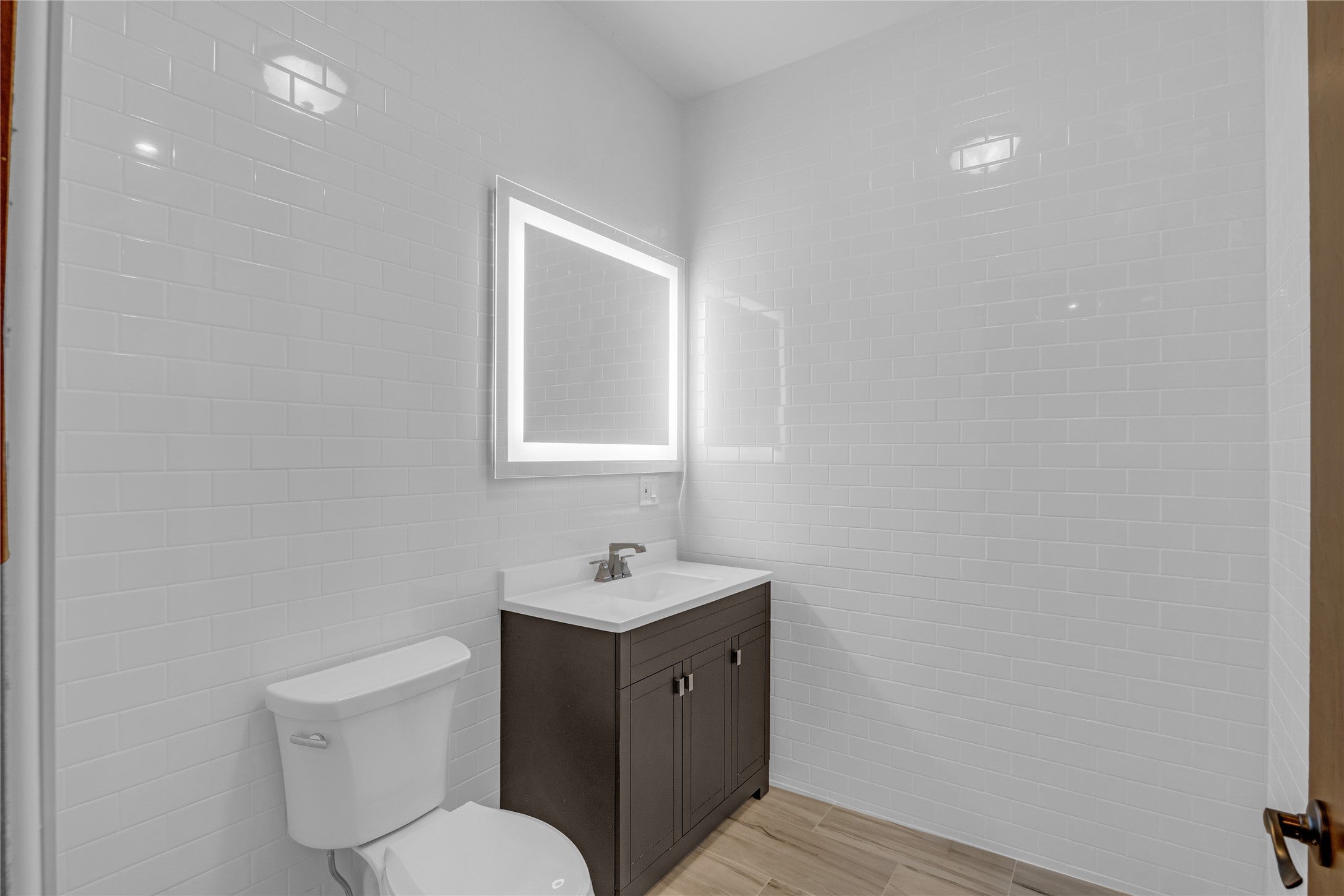 Johnston, Iowa, 50131, United States, 6 Bedrooms Bedrooms, ,8 BathroomsBathrooms,Residential,Active,1945305