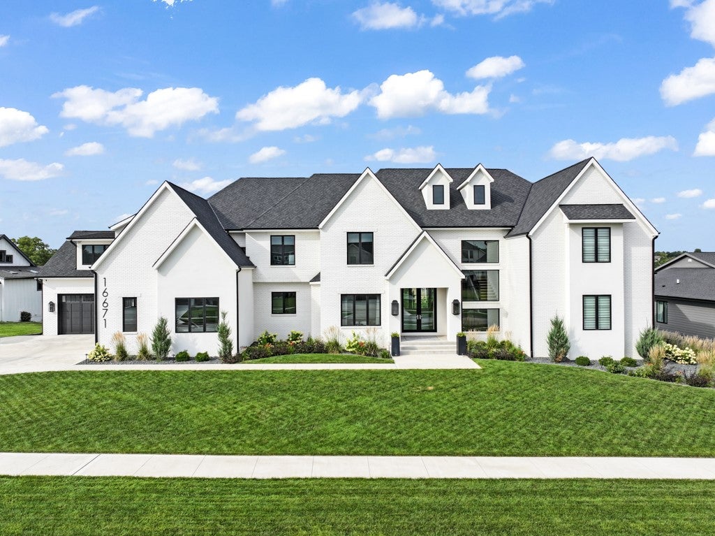 Clive, Iowa, 50325, United States, 5 Bedrooms Bedrooms, ,6 BathroomsBathrooms,Residential,Active,1909646 Clive, Iowa, 50325, United States, 5 Bedrooms Bedrooms, ,6 BathroomsBathrooms,Residential,Active,1909646