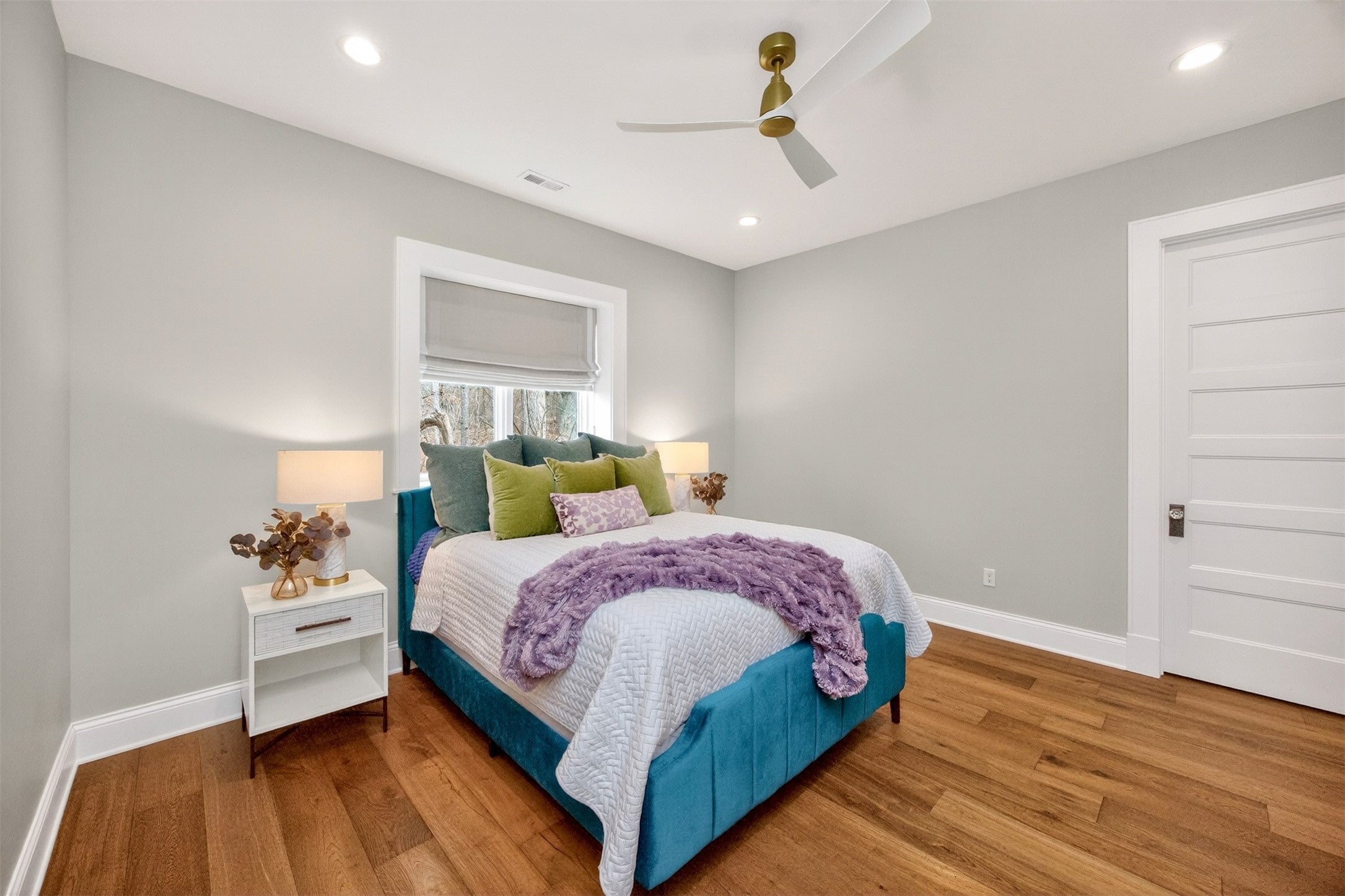 Ankeny, Iowa, 50023, United States, 5 Bedrooms Bedrooms, ,5 BathroomsBathrooms,Residential,Active,2011207