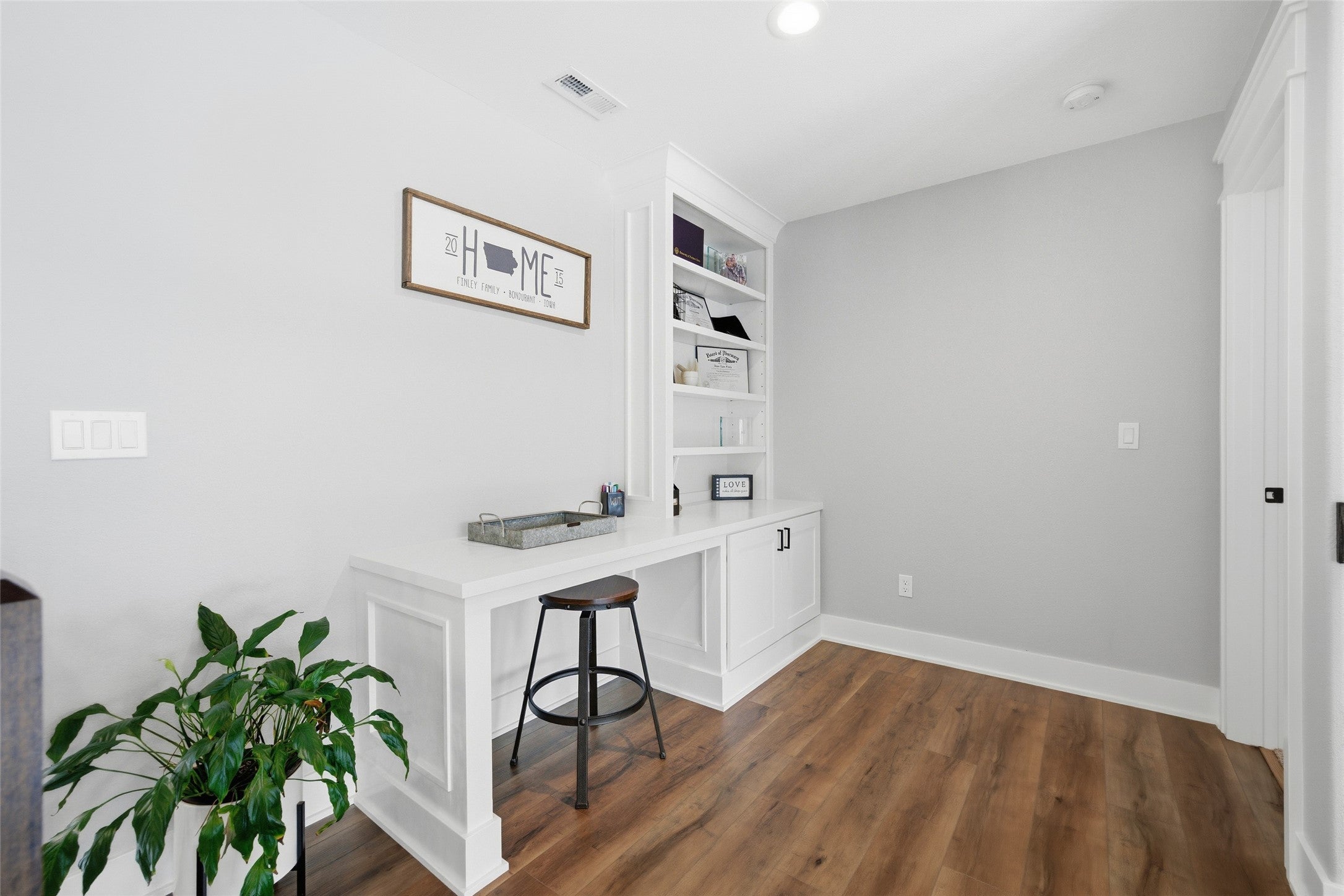 Bondurant, Iowa, 50035, United States, 5 Bedrooms Bedrooms, ,5 BathroomsBathrooms,Residential,Active,2002355