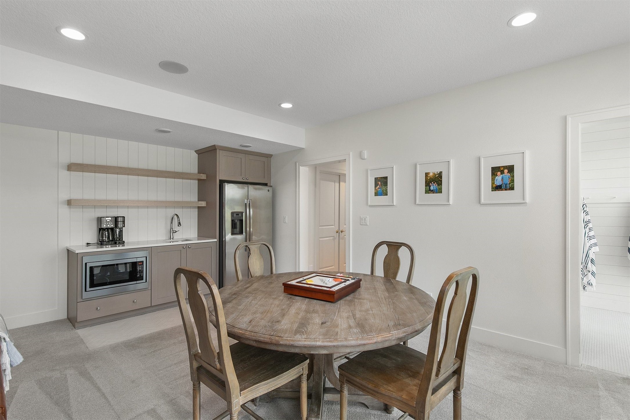 Clive, Iowa, 50325, United States, 6 Bedrooms Bedrooms, ,6 BathroomsBathrooms,Residential,Active,2007070