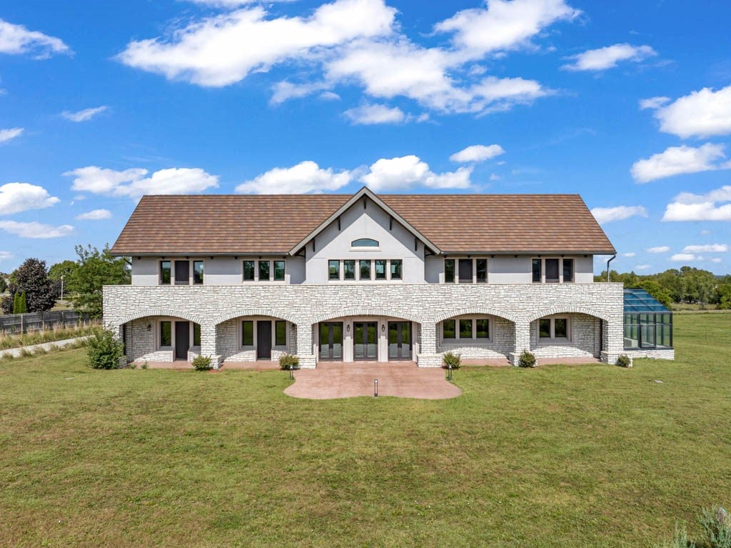 Johnston, Iowa, 50131, United States, 6 Bedrooms Bedrooms, ,8 BathroomsBathrooms,Residential,Active,1945305