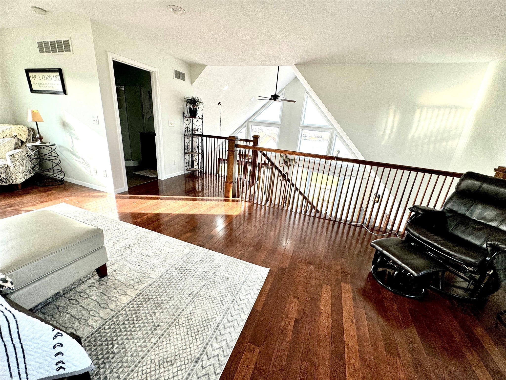 Ellston, Iowa, 50074, United States, 4 Bedrooms Bedrooms, ,3 BathroomsBathrooms,Residential,Active,1945187