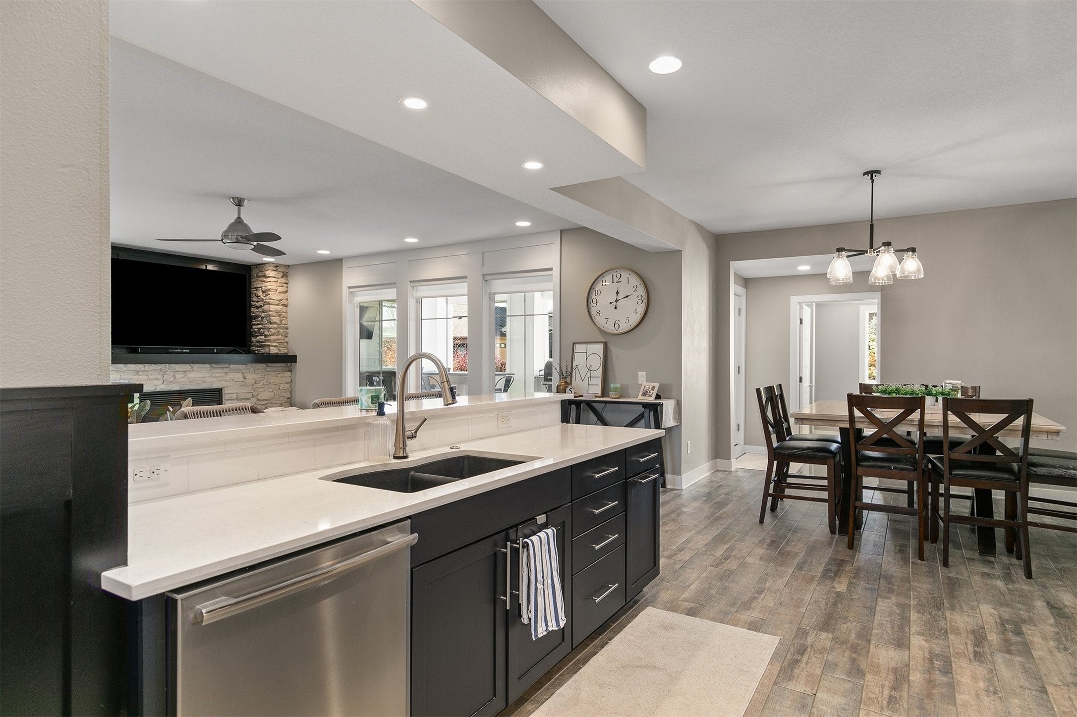 Clive, Iowa, 50325, United States, 5 Bedrooms Bedrooms, ,6 BathroomsBathrooms,Residential,Active,1993639