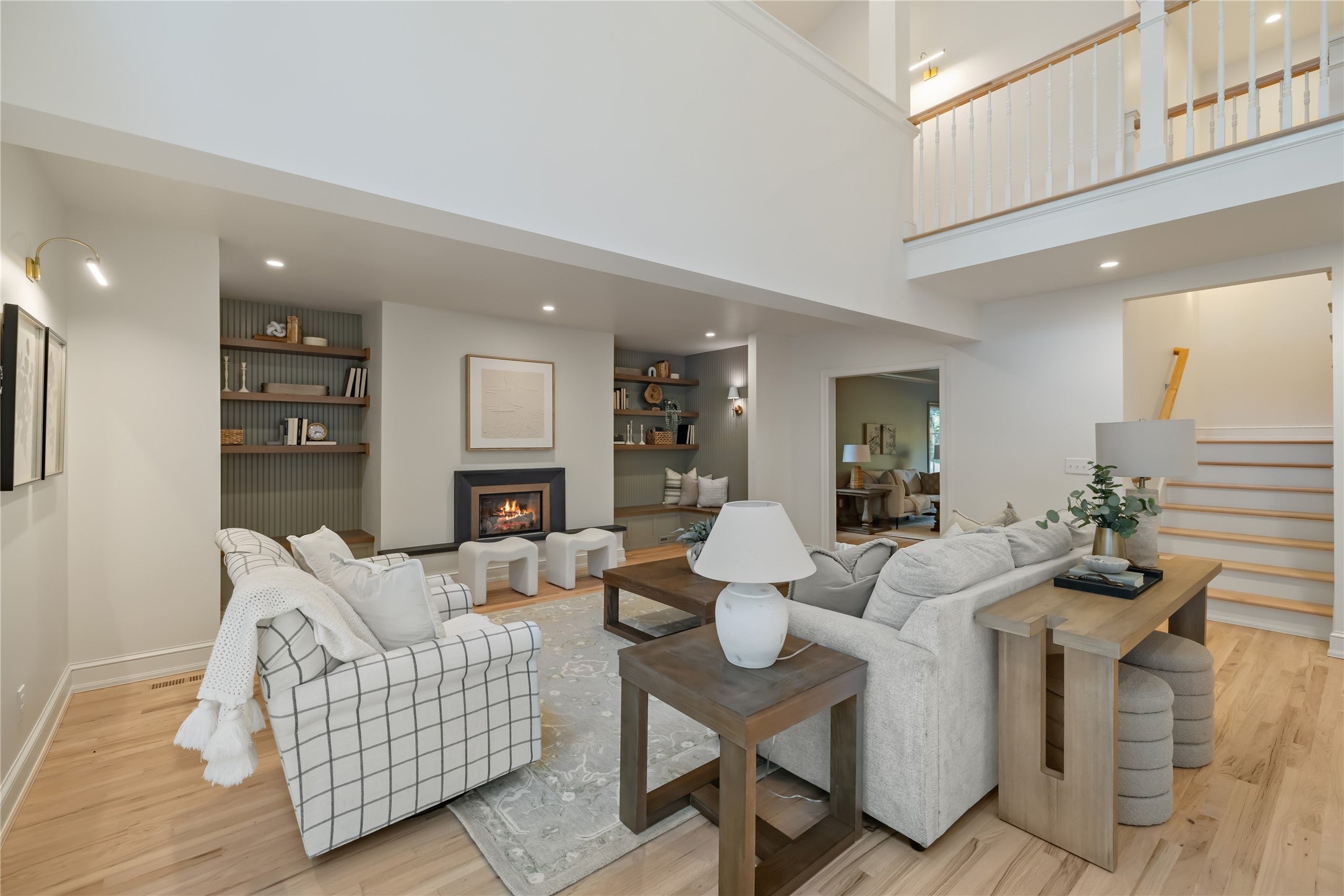 Des Moines, Iowa, 50312, United States, 5 Bedrooms Bedrooms, ,6 BathroomsBathrooms,Residential,Active,1963392