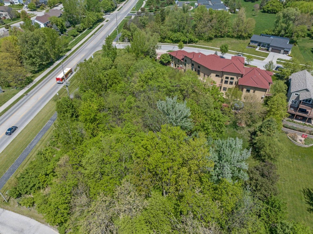 Ames, Iowa, 50014, United States, 6 Bedrooms Bedrooms, ,6 BathroomsBathrooms,Residential,Active,2014935