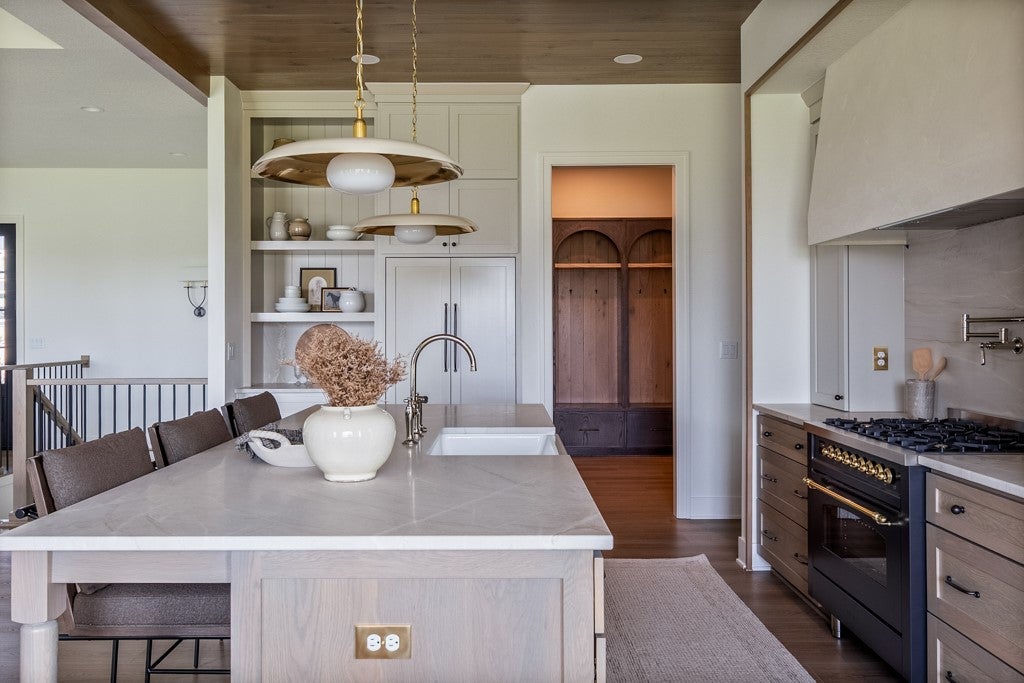 Ankeny, Iowa, 50021, United States, 4 Bedrooms Bedrooms, ,5 BathroomsBathrooms,Residential,Active,1951828