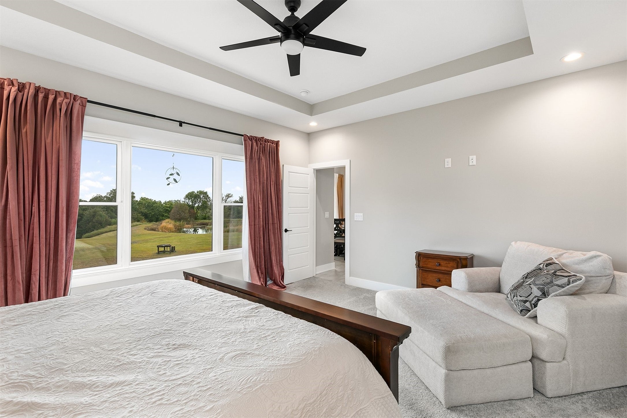 Redfield, Iowa, 50233, United States, 4 Bedrooms Bedrooms, ,3 BathroomsBathrooms,Residential,Active,1993624