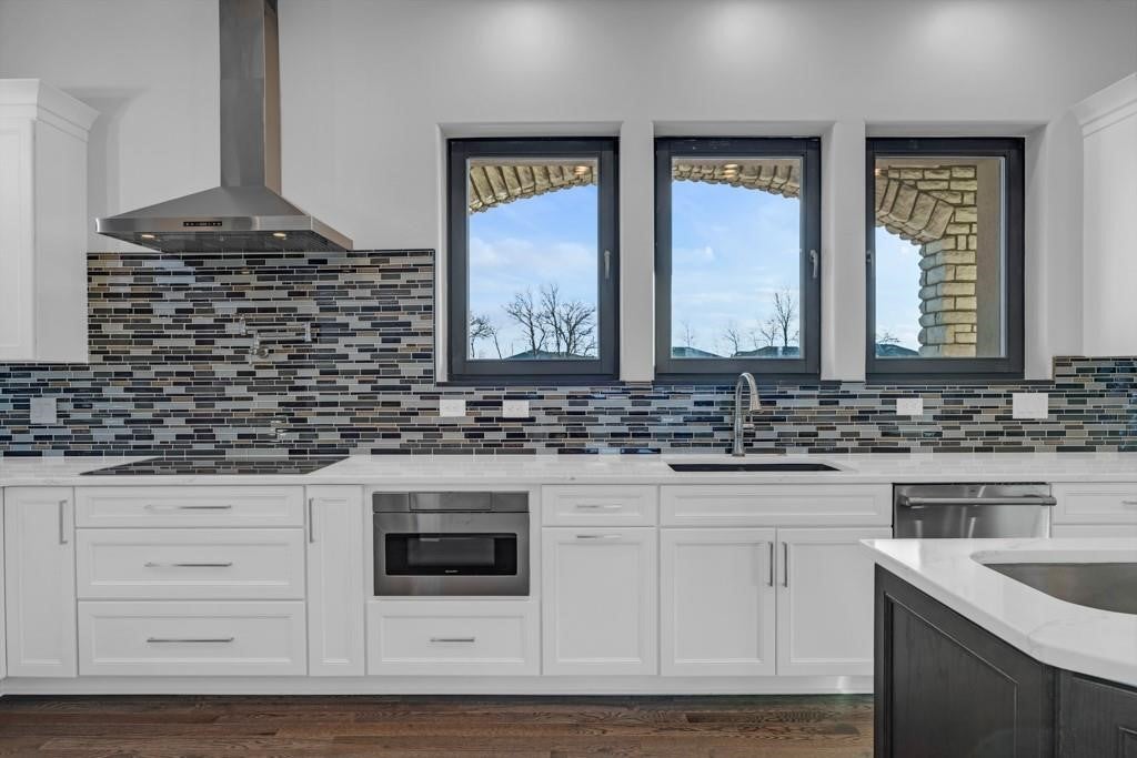 Johnston, Iowa, 50131, United States, 6 Bedrooms Bedrooms, ,8 BathroomsBathrooms,Residential,Active,1945305