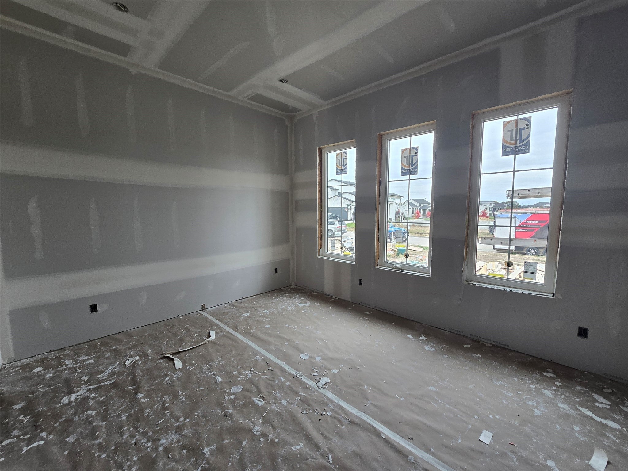 Urbandale, Iowa, 50323, United States, 4 Bedrooms Bedrooms, ,5 BathroomsBathrooms,Residential,Active,1945186