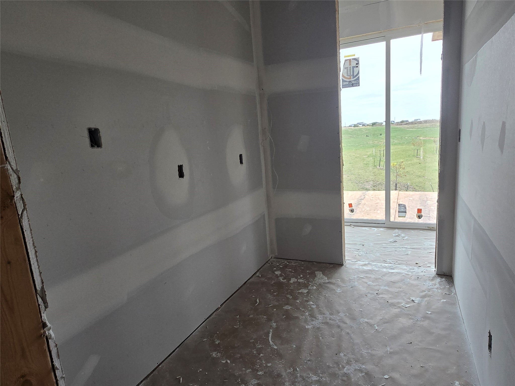 Urbandale, Iowa, 50323, United States, 4 Bedrooms Bedrooms, ,5 BathroomsBathrooms,Residential,Active,1945186