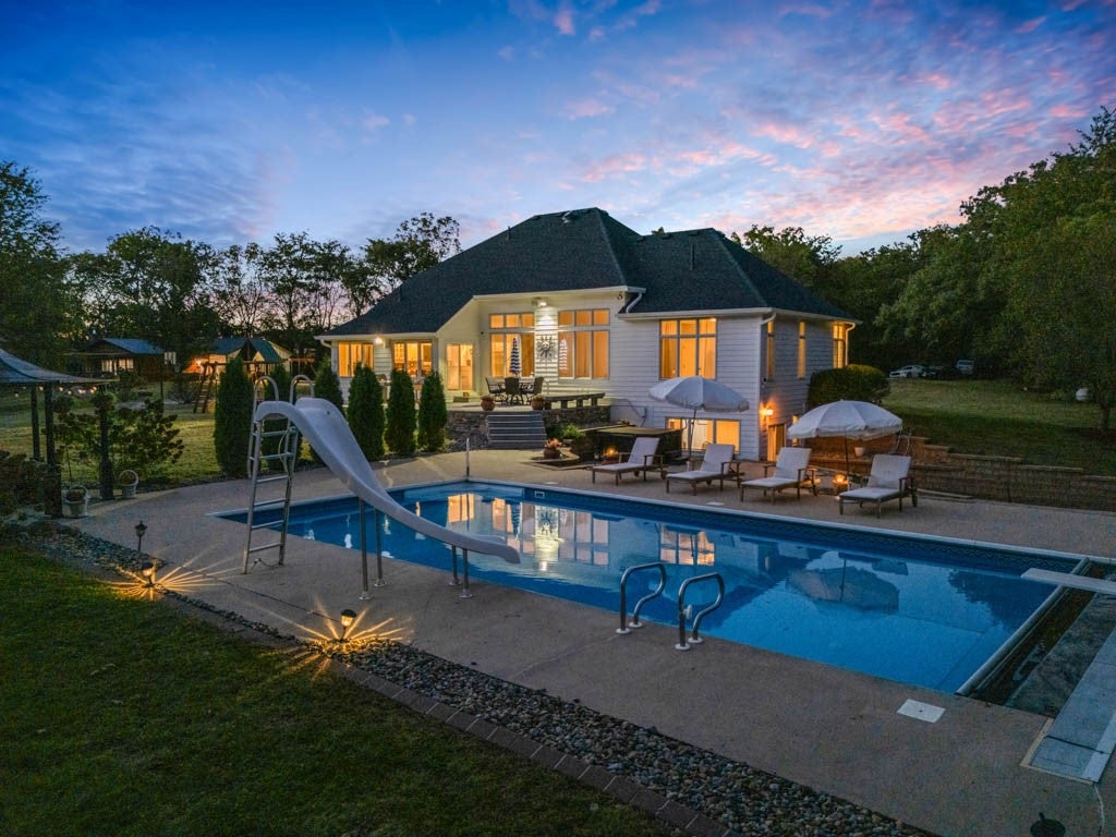 Bondurant, Iowa, 50035, United States, 5 Bedrooms Bedrooms, ,4 BathroomsBathrooms,Residential,Active,1961950