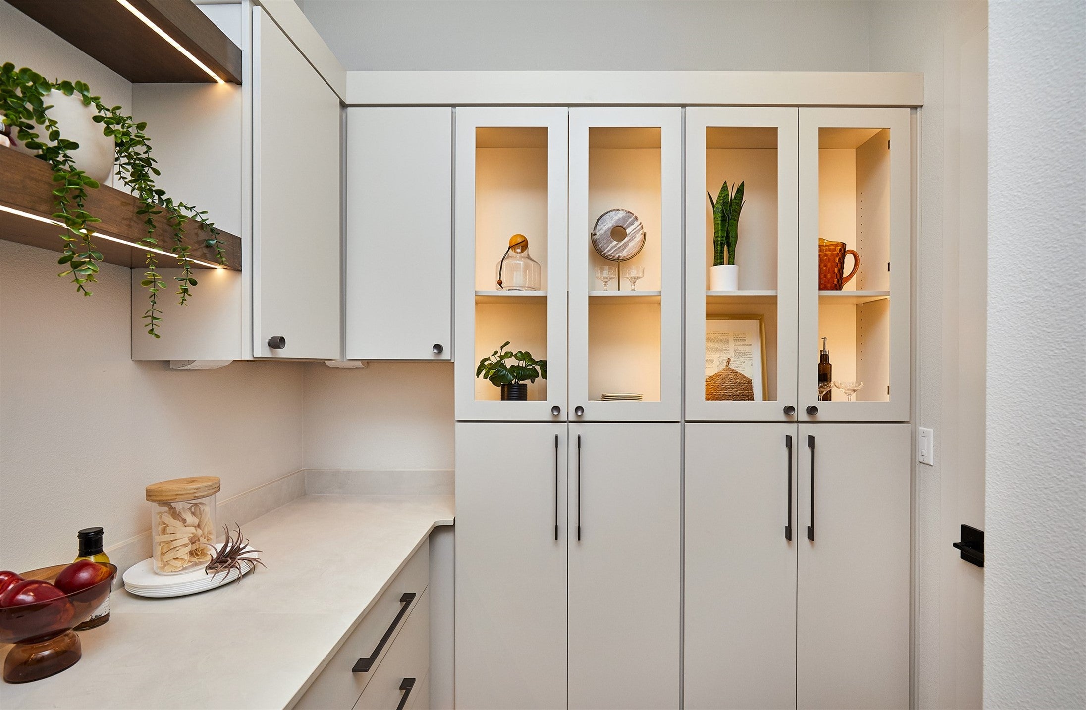 Johnston, Iowa, 50131, United States, 6 Bedrooms Bedrooms, ,3 BathroomsBathrooms,Residential,Active,1943777