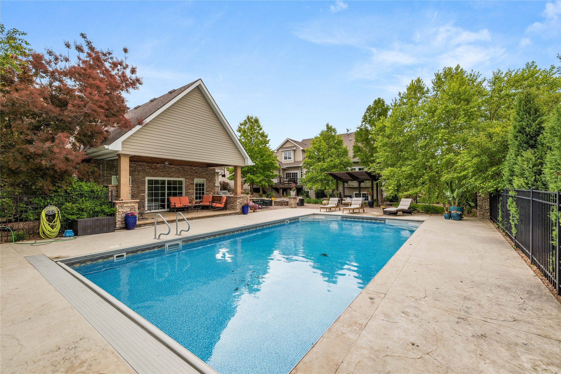 Ankeny, Iowa, 50021, United States, 5 Bedrooms Bedrooms, ,6 BathroomsBathrooms,Residential,Active,1839440