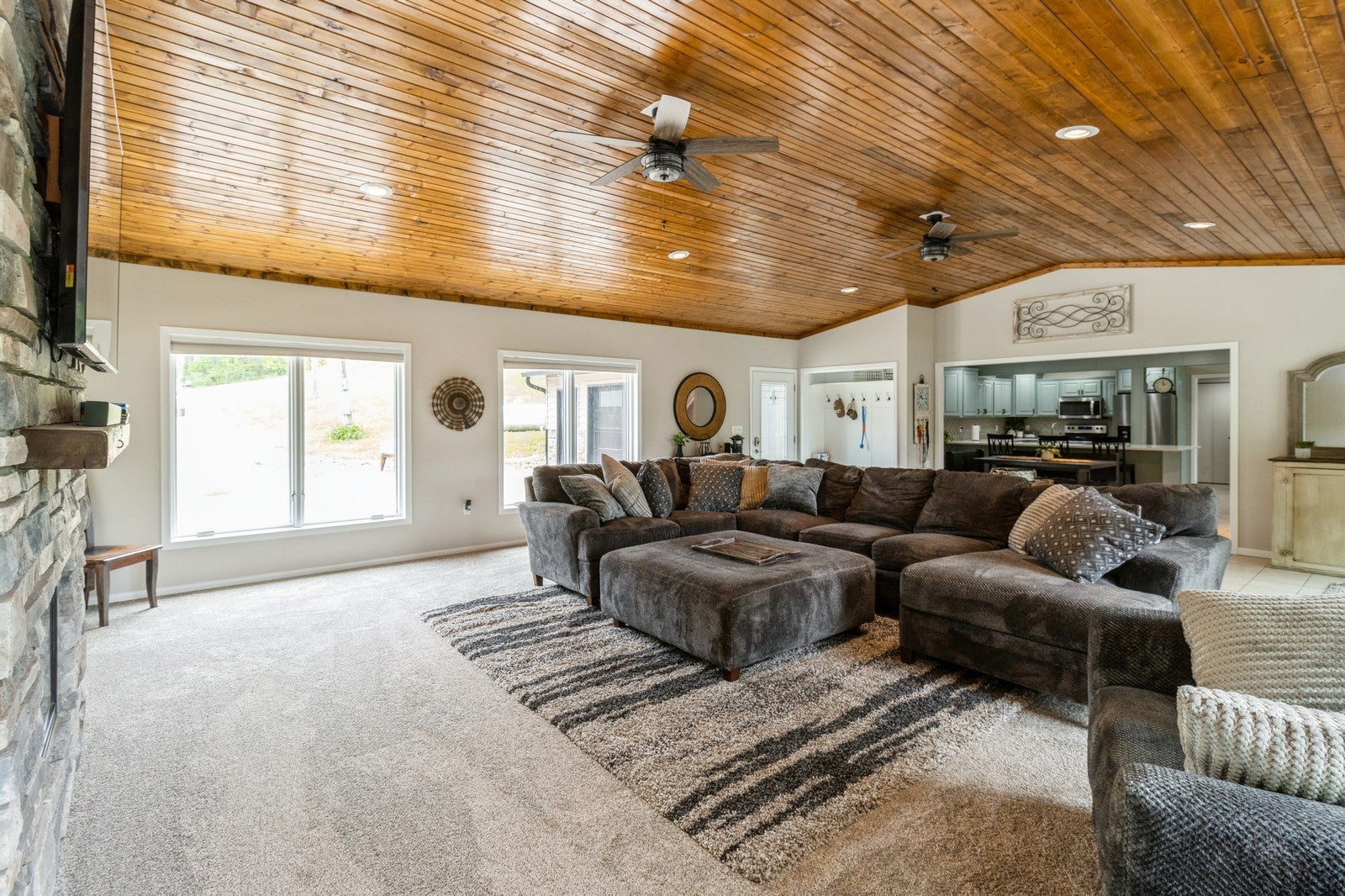 Montezuma, Iowa, 50171, United States, 8 Bedrooms Bedrooms, ,5 BathroomsBathrooms,Residential,Active,1829914