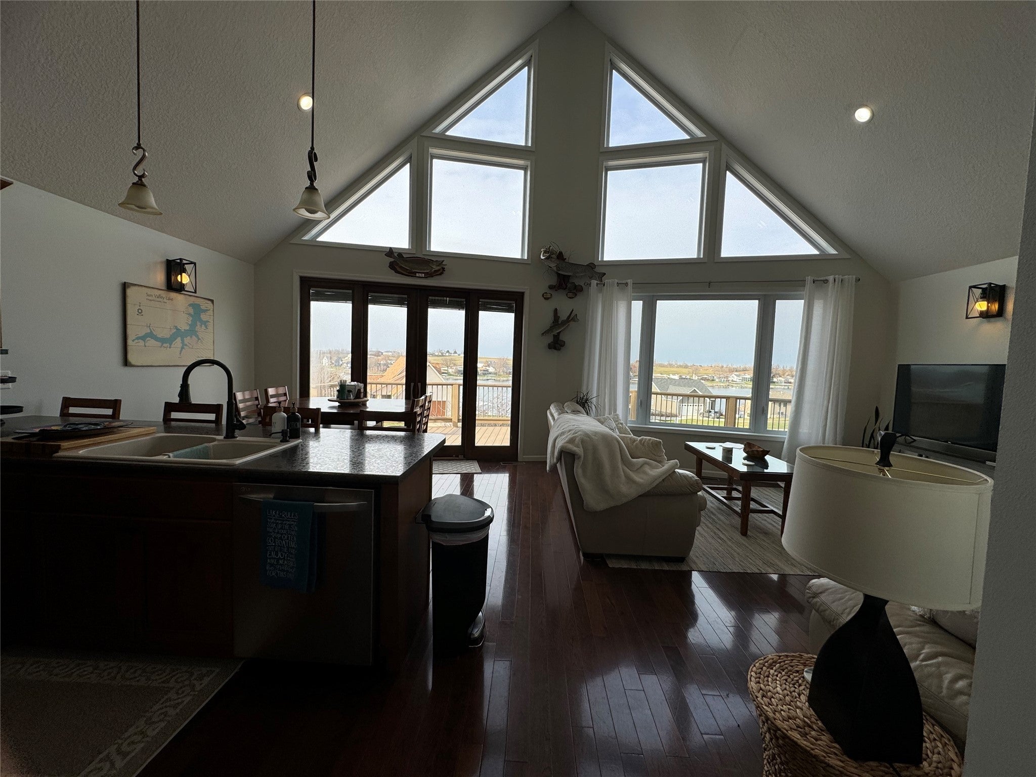 Ellston, Iowa, 50074, United States, 4 Bedrooms Bedrooms, ,3 BathroomsBathrooms,Residential,Active,1945187